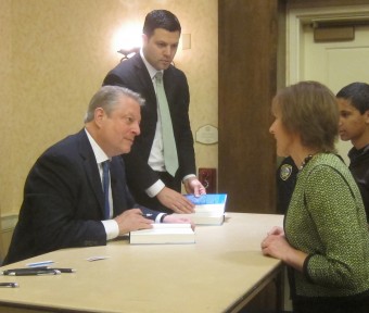 Alison van Diggelen, Al Gore talk climate change 