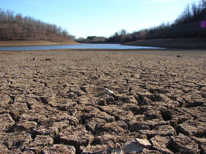 California_Drought_Dry_Riverbed_Photo: Wikimedia
