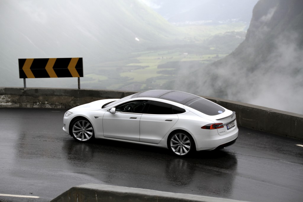 EV_Rally_Trollstigen_Tesla_Model_S